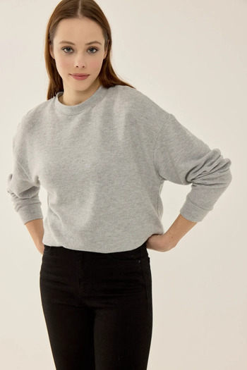 Hiccup Relaxed Cut Basic Sweater