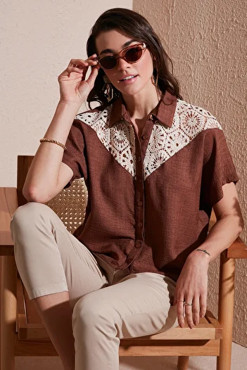 Lela Lacy Relaxed Fit Short Sleeve Shirt Shirt 5865764