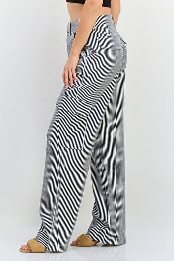 NIA Women Regular Fit Stripe Cargo Pants, White