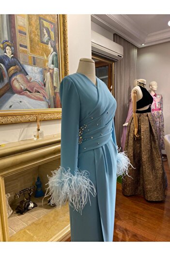 BALA COUTURE Anvelop Krep Otriş Tüğ Detay Elbise