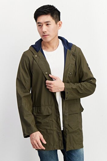 Aigle Men Plain Wind Breaker Jacket, Olive