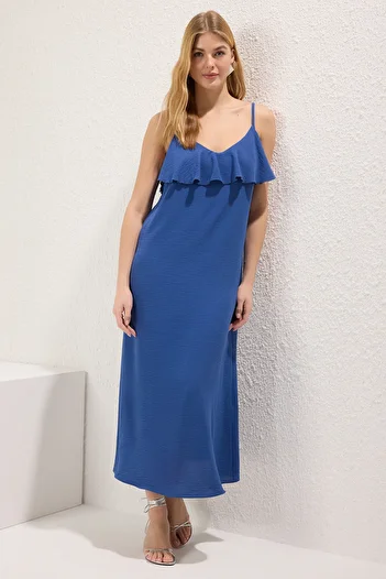 Trendyol Collection Rochie țesătă maxi cu volane, cu croială dreaptă Indigo TWOSS25EL00490