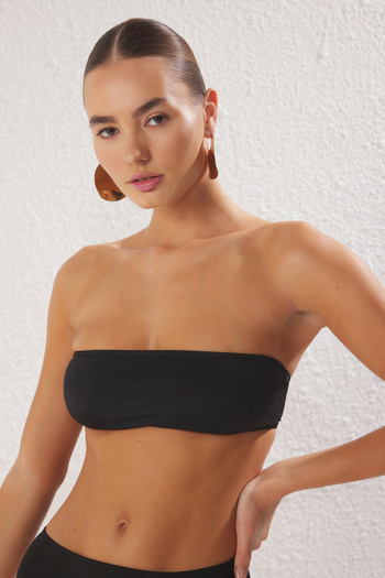 Trendyol Collection TBESS25BU00028 Modell Schwarzes Bralette-Bikinioberteil