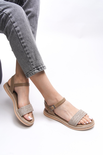 Riccon Mink Straw Women's Sandals - 0012058   Model