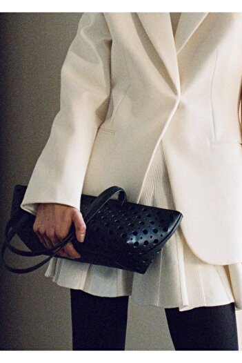 MANGO Woman Die Cut Shoulder Bag