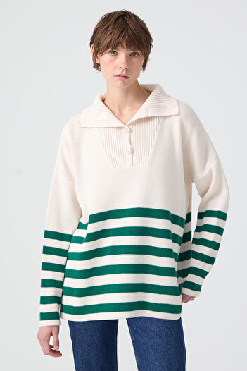 Touché Privé Knob Detail Striped Sweater