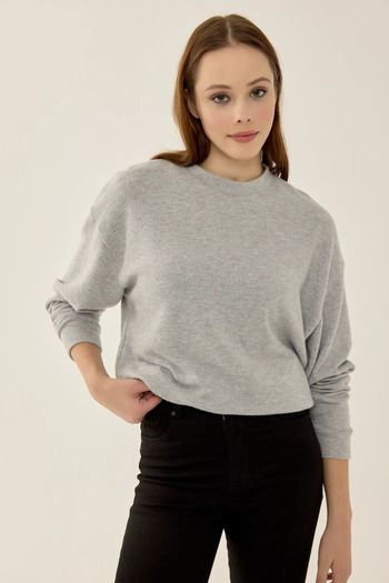 Hiccup Relaxed Cut Basic Sweater