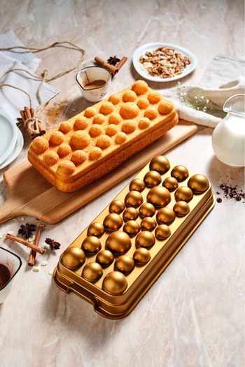 Karaca Aster Baton Casting Cake Mold Gold 33.5 cm