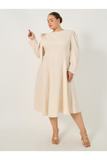 Styli Plus Cream Midi Dress with Shoulder Bow Detail