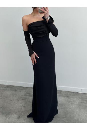 Serica Moda Βραδινό φόρεμα με μαύρο σατέν μανίκι