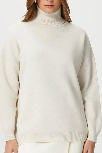 Ritnice Women's Teresa Cream Turtleneck Oversize Knitwear Sweater