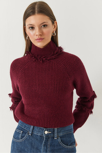 Bianco Lucci Women's Neck and Sleeve Fringed Knitwear Sweater 20246912