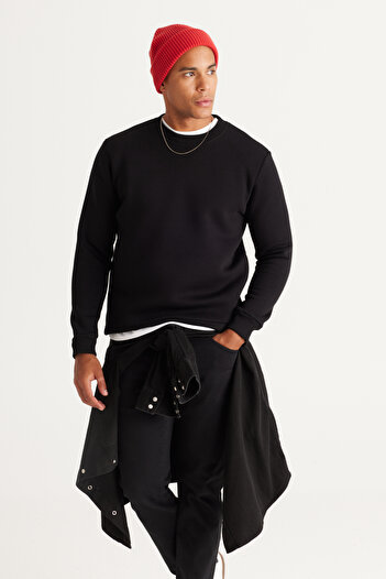 AC&Co / Altınyıldız Classics Pánská černá fleecová mikina z bavlny - Crew Neck, 3 vlákna