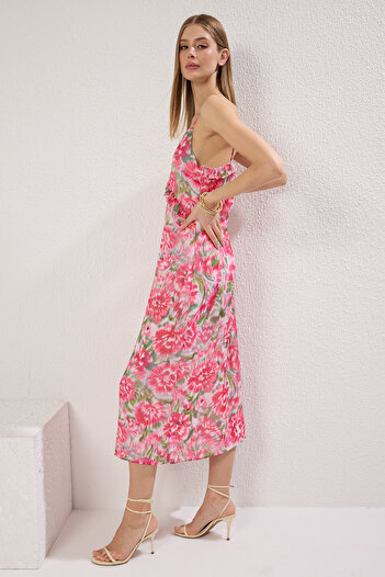 Trendyol Collection Ροζ φλοράλ μίντι υφαντό φόρεμα TWOSS25EL00440