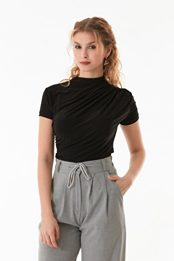 Fulla Moda Gathered Side Detailed Basic Blouse
