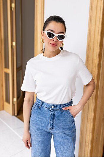 Askı Nişantaşı White Crew Neck Cotton Fabric T-Shirt