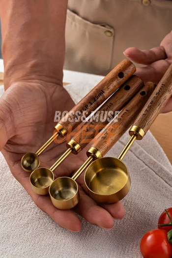 bossandmuse 4 Pieces Large Size Stainless Steel Wooden Handle Measuring Spoon Set Measuring Cup Gift