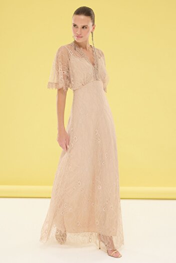 Trendyol Collection Μπεζ Maxi αριστοκρατικό βραδινό φόρεμα με δαντέλα - Φόρεμα αποφοίτησης A-Cut TPRSS25AE00059