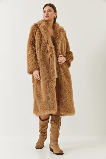 Bianco Lucci Women's Long Fur Lined Coat 2614 60261064