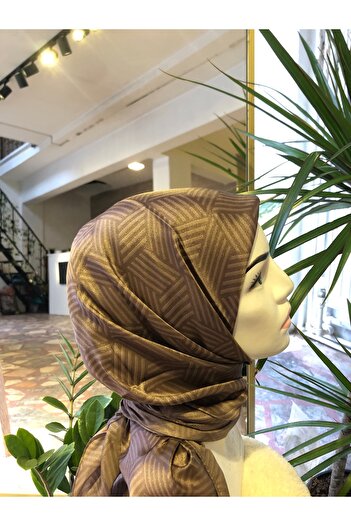 Neva Crystal Scarf
