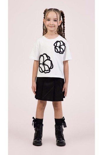 wakawakakidsstore Girls' Set with Knitted Embroidered Shorts and Skirts on the Front