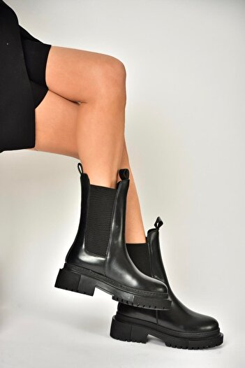 Fox Shoes T652449009 Siyah Kalın Tabanlı Kadın Bot