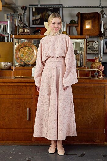 Ceylan Otantik Powder Floral Detail Skirt Set