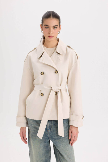 DeFacto Short Seasonal Water Repellent Trench Coat - Double Breasted Neckline with Button Pocket, Epaulettes and Belt B9705Ax25Sp