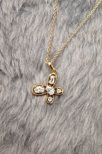 Chavin Stoned Butterfly Gold Women's Necklace Bt12