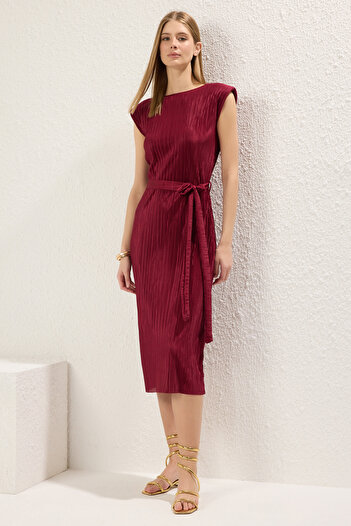 Trendyol Collection Plum Straight Padded Belted Pleated Knitted Dress Twoss24El00131