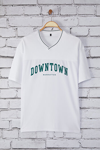 Trendyol Collection Ecru Oversize/Wide Cut Downtown Printed V-Neck Jersey T-Shirt Tmnss25Ts00123