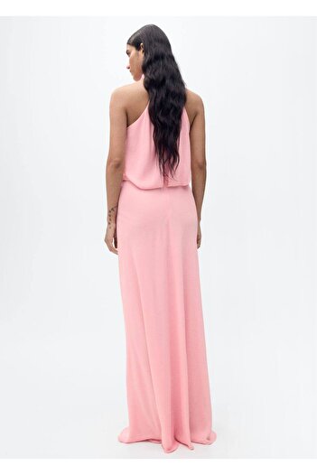 MANGO Woman Sırt dekolteli halter yaka elbise
