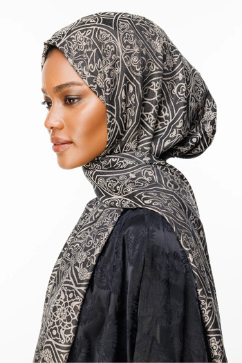 Mooncorn Morocco Motif Double Sided Shawl - Black Beige