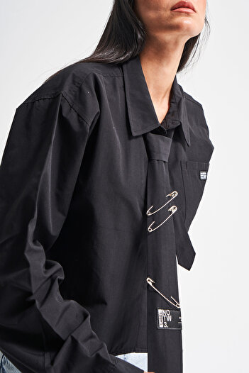 its basic Women's Black Color Tie Design Loose Cut Shirt