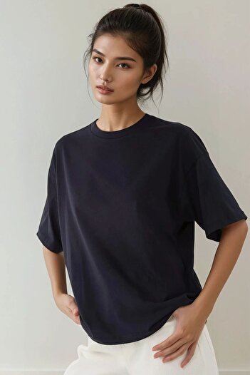 Hiccup Back Embroidery Print Crew Neck T-Shirt