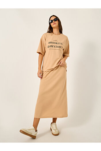 Styli Oversized Graphic Print T-Shirt and Midi Skirt Co-Ords