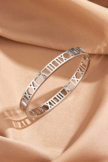Chavin Roman Numeral Gray Steel Women's Bracelet Eu14By