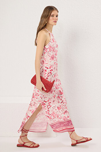 Trendyol Collection Ροζ φλοράλ ίσιο φόρεμα από βισκόζη Maxi Woven TWOSS24EL00524