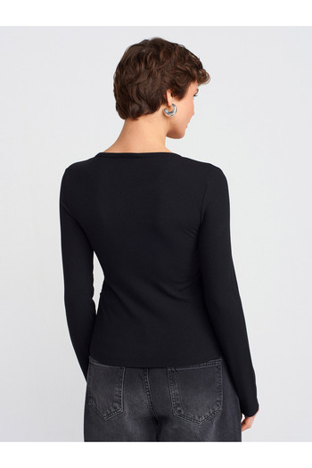 Dilvin 31548 Button Detailed Gathered Top-Black