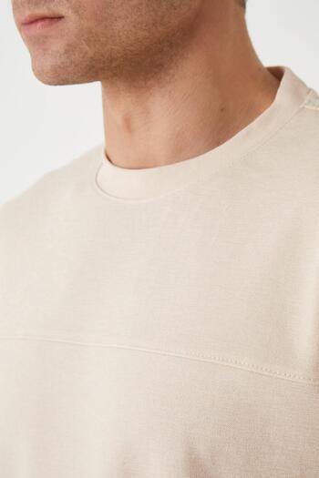 Valiberta Ανδρικό μπλουζάκι Basic Oversize με λεπτομέρεια πάνελ - Μπεζ