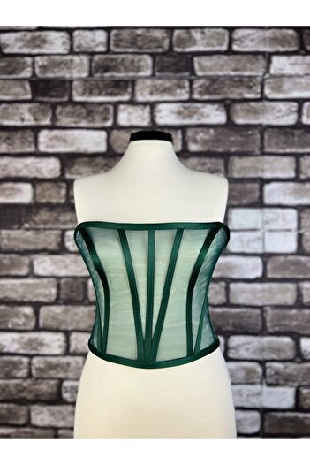 Metay Design Emerald Colored Transparent Strapless Model