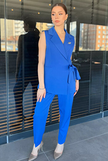 GÜLSELİ Sax Blue Brooch Detailed Waist Belted Women's Vest Pants Double Set
