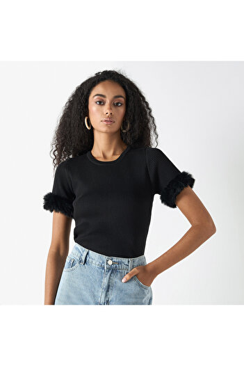 2Xtremz T-shirt With Faux Fur Detail