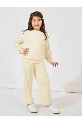 Styli Patch Detail Velvet Sweatshirt & Side Seam Striped Patch Pant Set