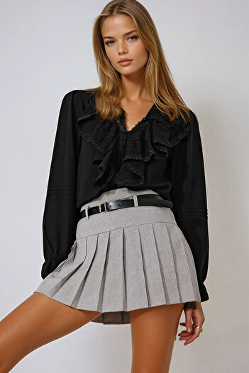 VAGGON Women's Black Baby Collar Scallop and Rib Detailed Front Ruffled Woven Blouse Prmx10004