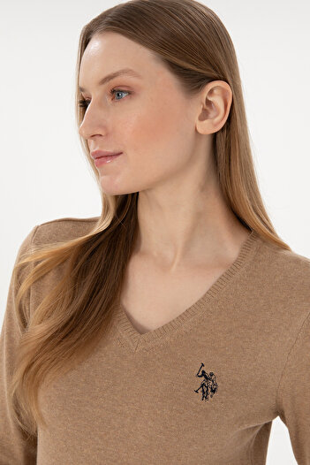 U.S. Polo Assn. Γυναικείο πουλόβερ Camel Melange Basic με λαιμόκοψη V 50251903 -VR122