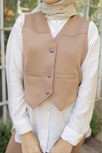 MACMODA Buttoned Scuba Vest with Pocket Detail