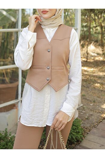 MACMODA Buttoned Scuba Vest with Pocket Detail