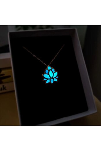 SOME SHINE Gece Parlayan Lotus Kolye 925 Ayar Gümüş