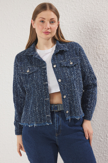 Trendyol Curve Μπλε υφή Crop Plus Size Τζιν μπουφάν TBBSS25AG00008